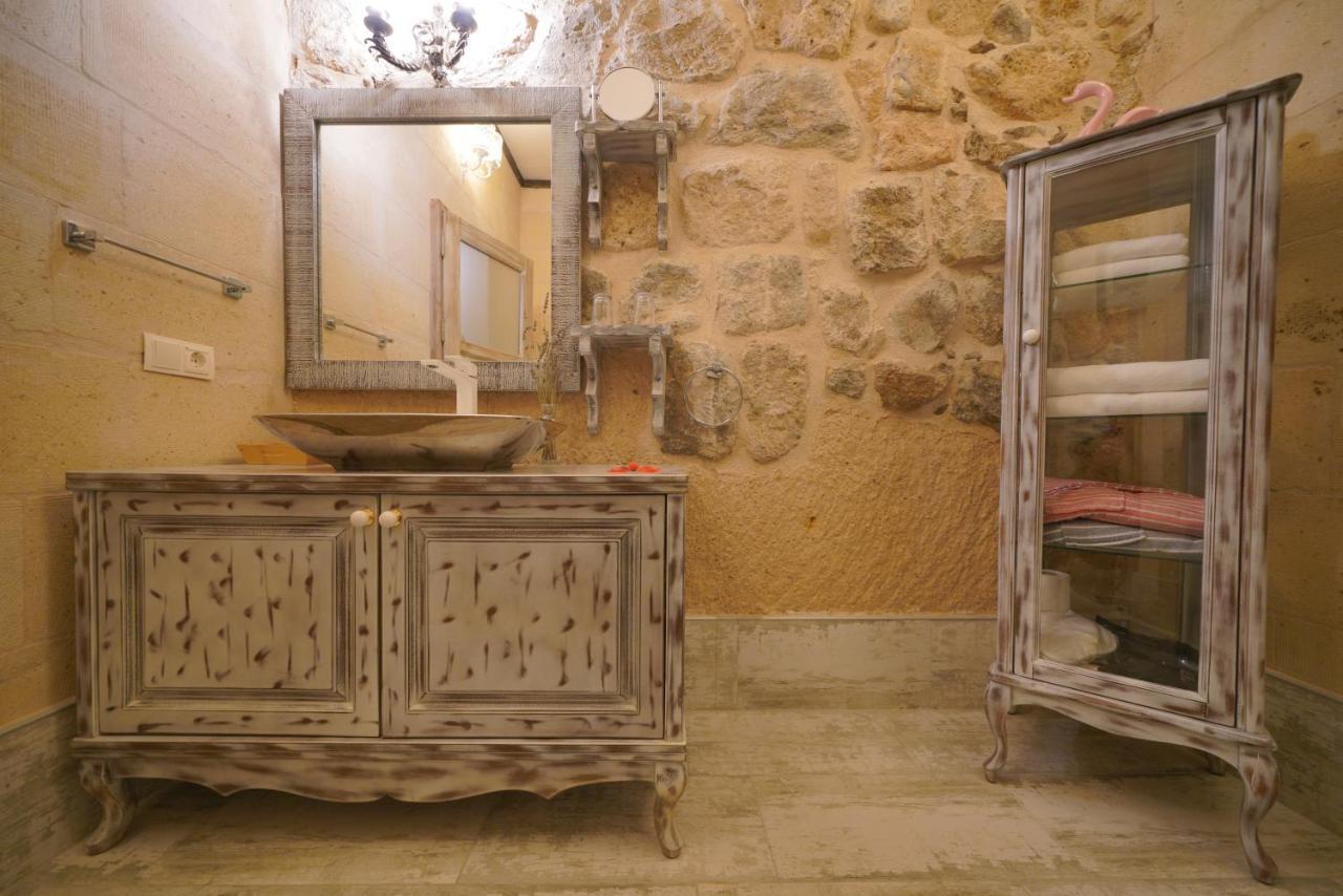 Karlik Cave Suite Cappadocia Uçhisar Eksteriør billede
